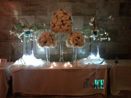 Louisville Ice Sculptures created these vibrant vases for a gala at the The Gillespie that were a total  hit!! Price $495 (flowers not included) 